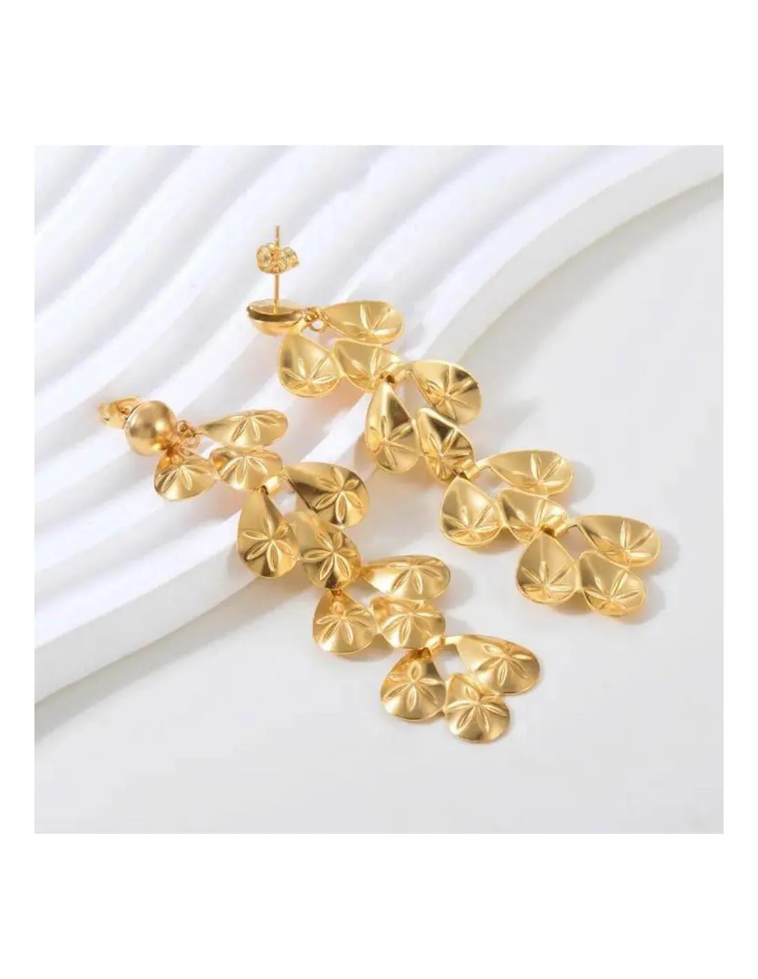 PENDIENTES CON DETALLE DE RACIMO SOHO MADRID