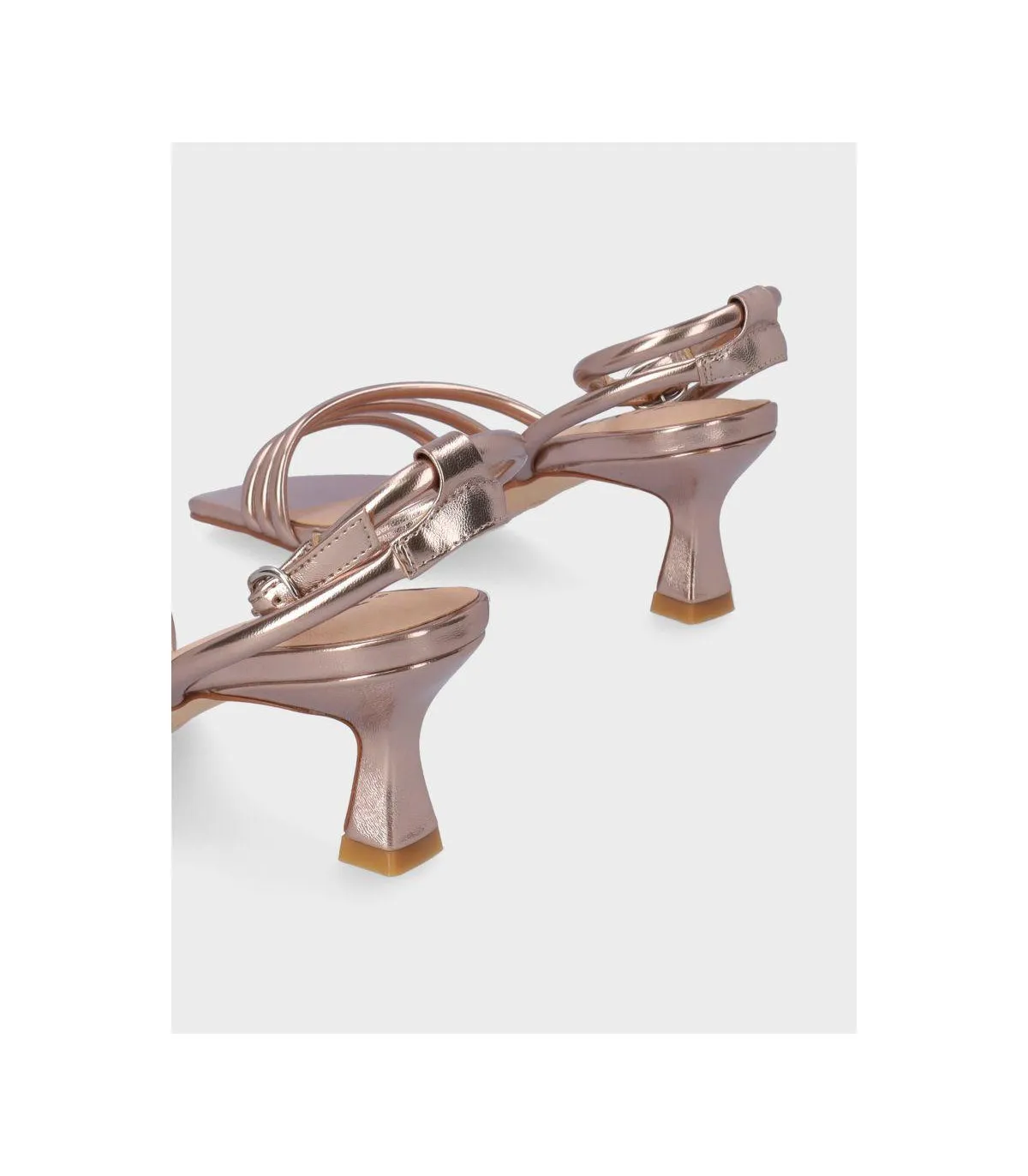 SANDALIA TACON ALMA EN PENA 2050 BRONZE