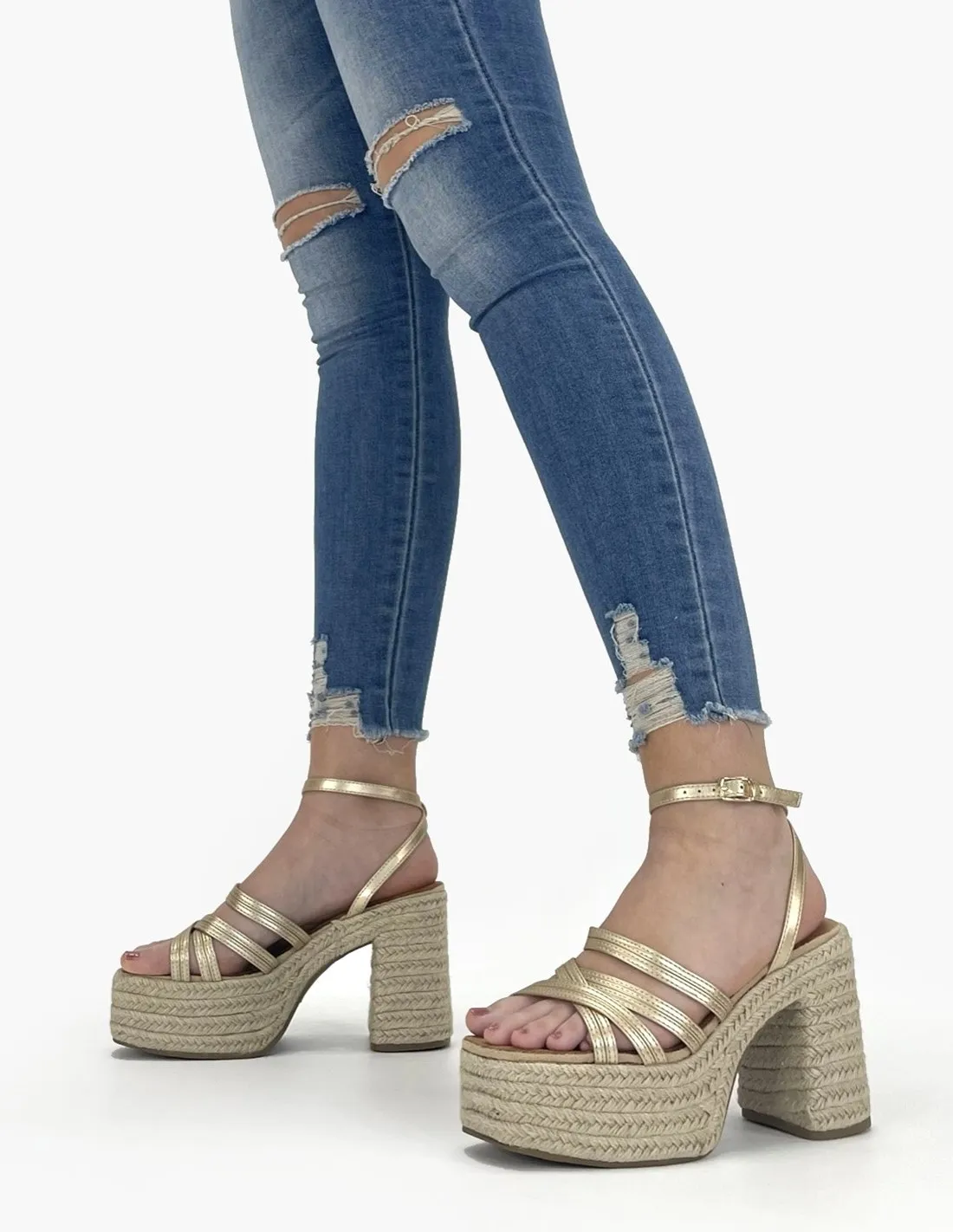 Sandalias doradas tacon cool X